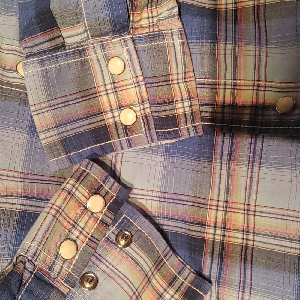 American Eagle Outfitters Plaid Shirt - Picture 3 of 5